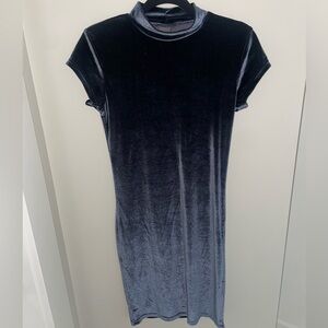 navy blue velvet dress - size M